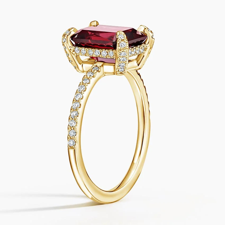 Festivity Garnet and Diamond Cocktail Ring 18K Yellow Gold